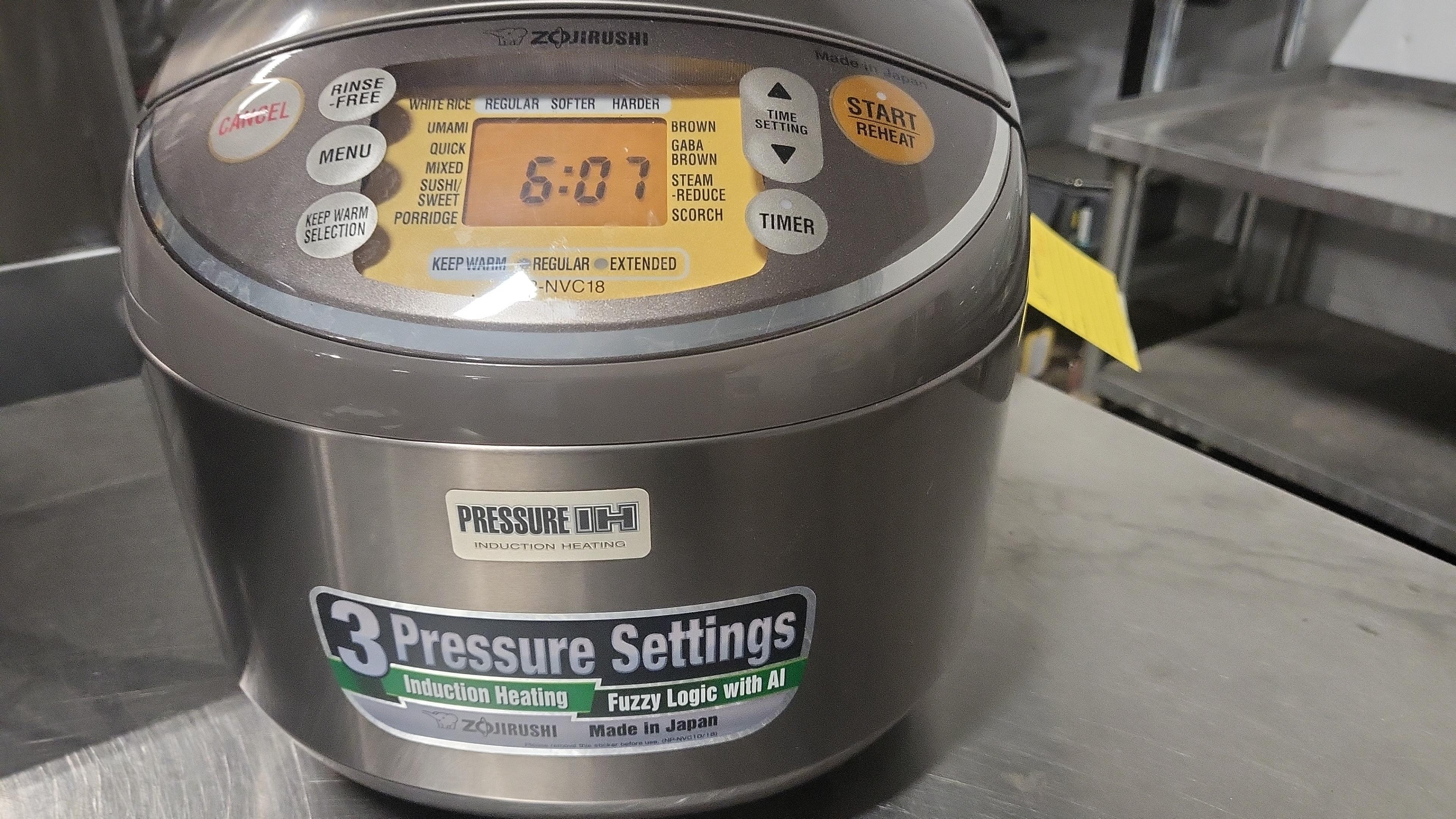 Zojirushi NP-NVC18 Rice Cooker