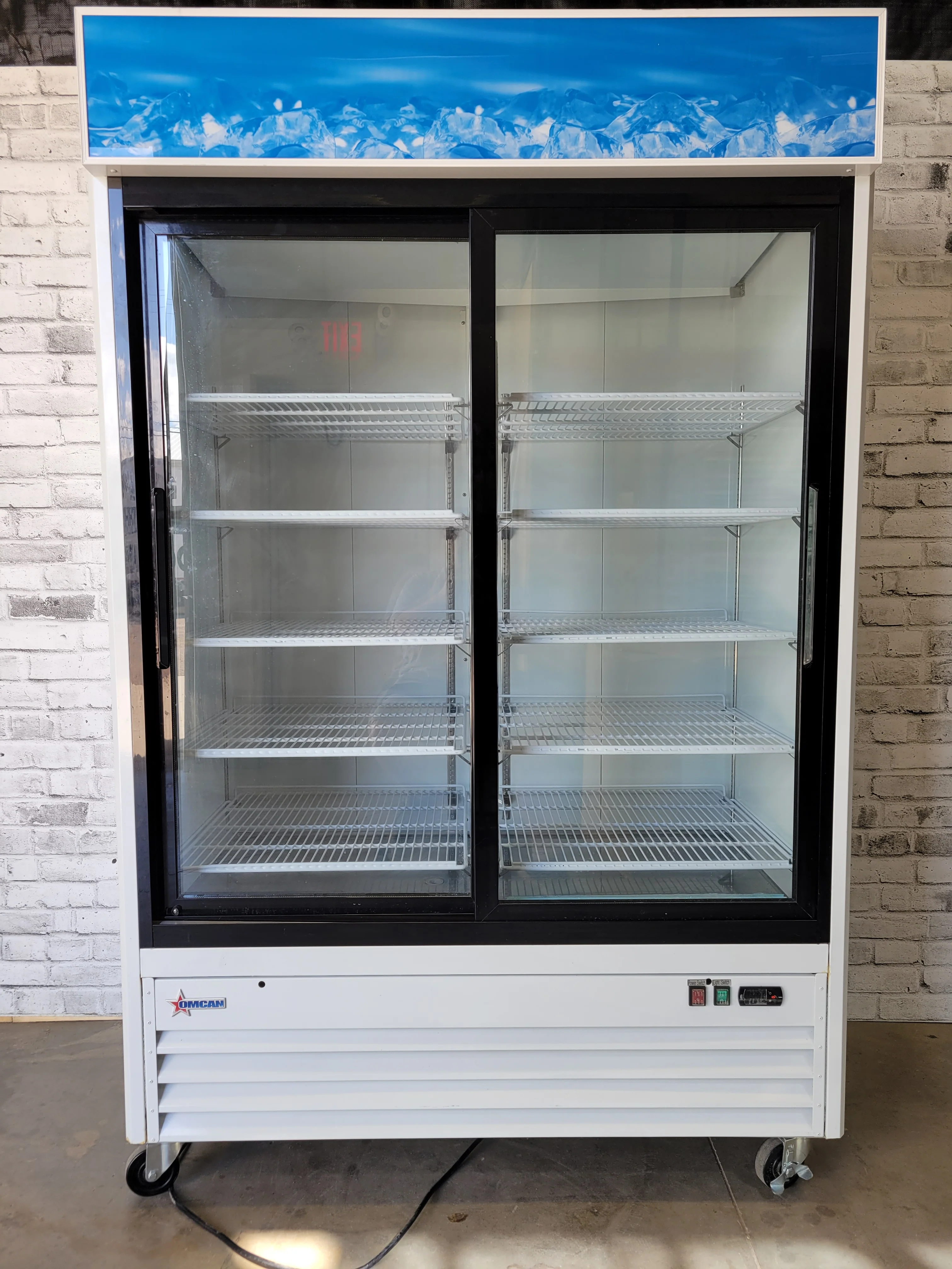 Omcan G1.2YBM2F Glass Door Merchandiser