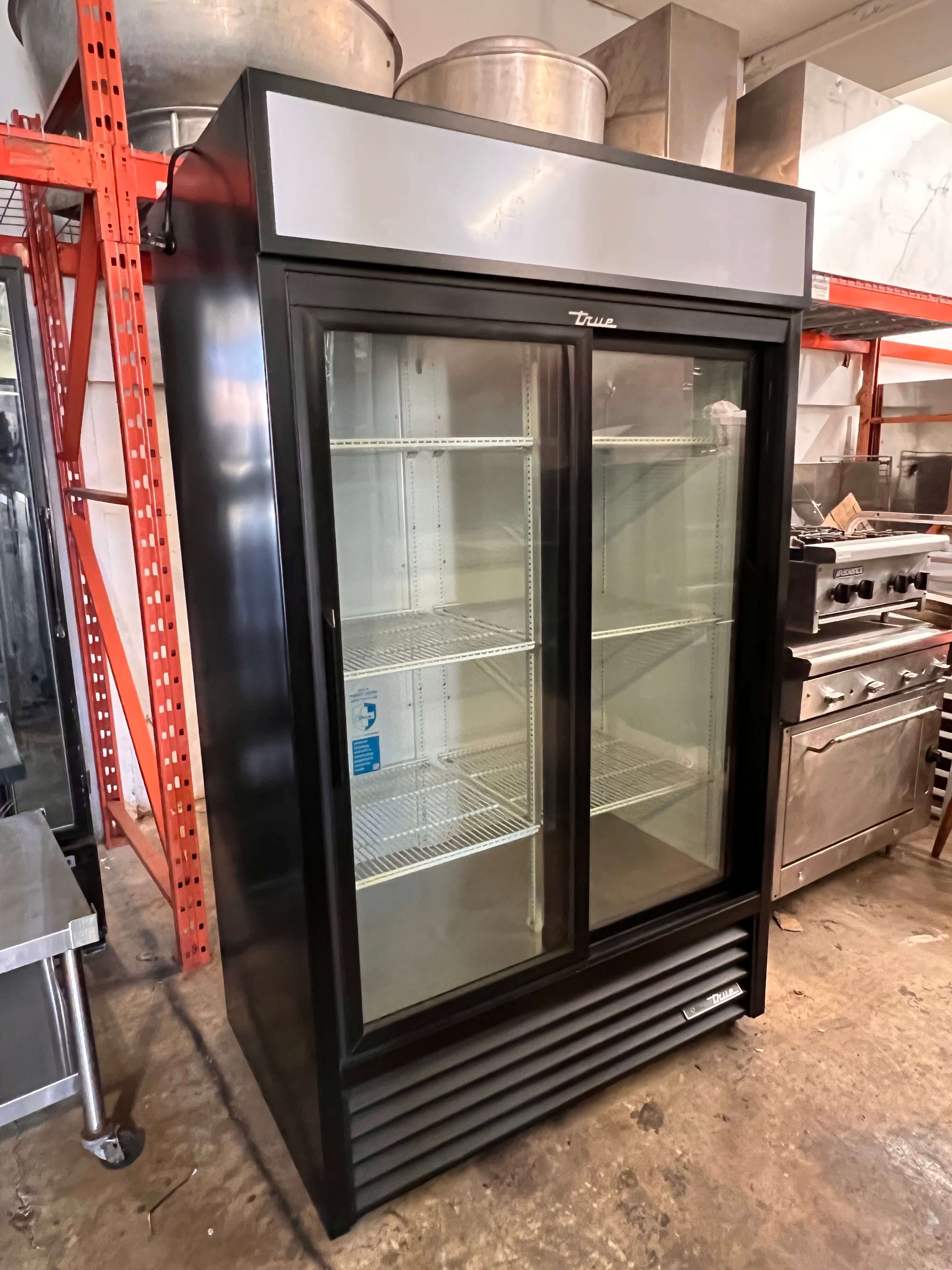 True GDM-41-HC-LD Door Merchandiser