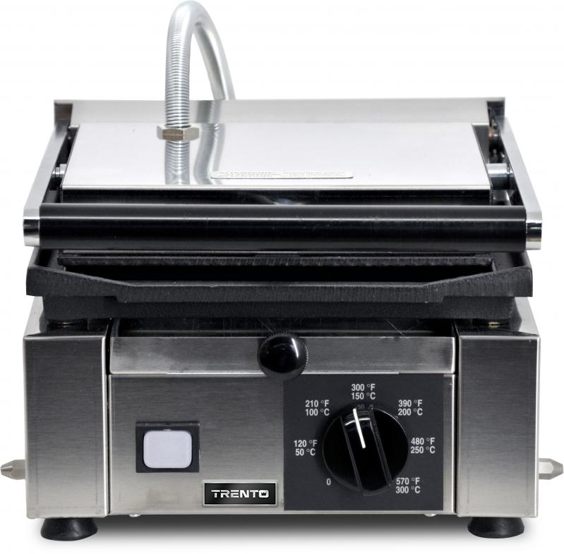 Trento 10″ x 9″ Single Panini Grill with Grooved Top and Smooth Bottom Grill Surface Trento 10″ x 9″ Single Panini Grill with Grooved Top and Smooth Bottom Grill Surface - 4