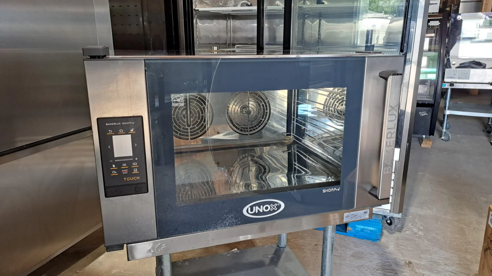 Unox XAFT-04FS-ETRV Countertop Digital Electric Convection Oven