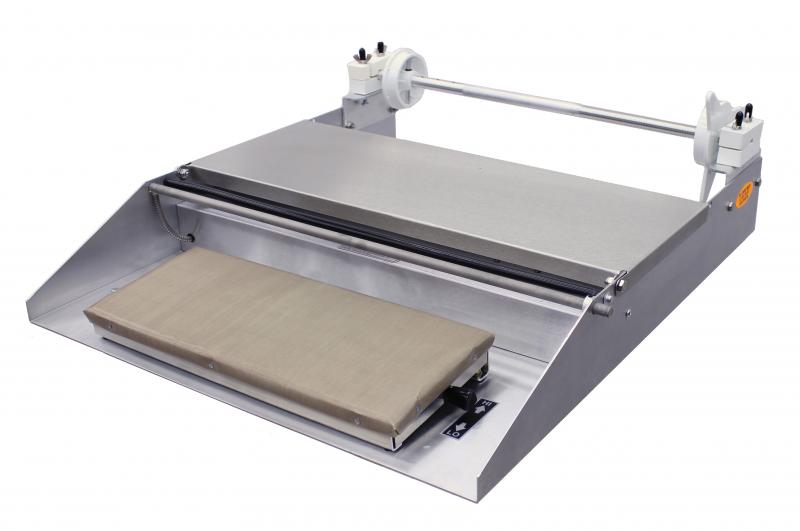 One-Roll Capacity Wrapping Machine with Mounting Axles One-Roll Capacity Wrapping Machine with Mounting Axles