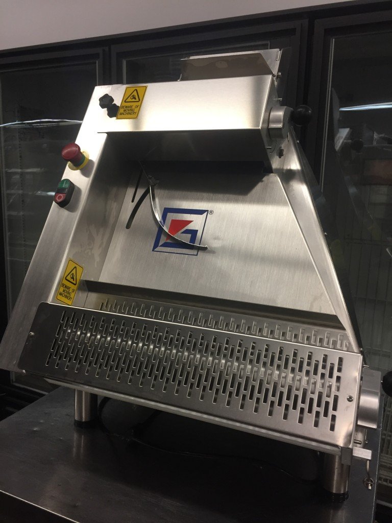 Cinelli CGPZ33 Dough Sheeter Pizza Dough Roller