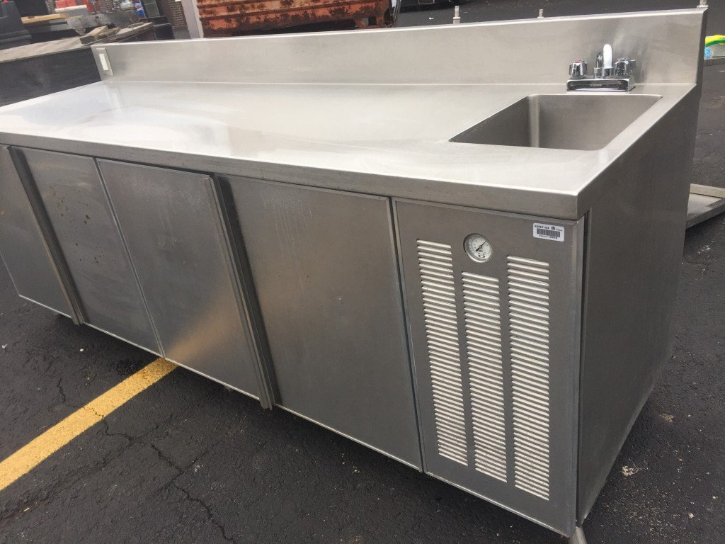 Diamond Stainless Steel Refrigerated Table with Hand Sink