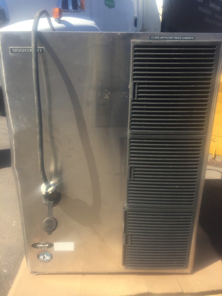 Hoshizaki KM-1340MAH Air Cooled Cube Ice Machine