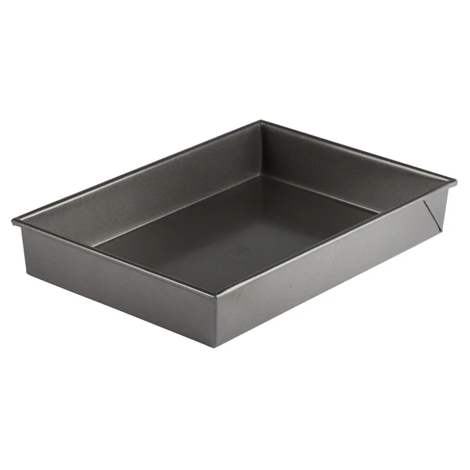 Winco HRCP-1309 13" x 9" Aluminized Steel Cake Pan