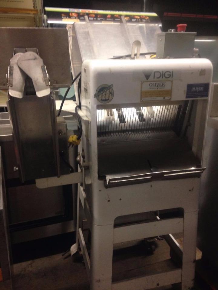 Oliver 797-32 Gravity Feed Bread Slicer