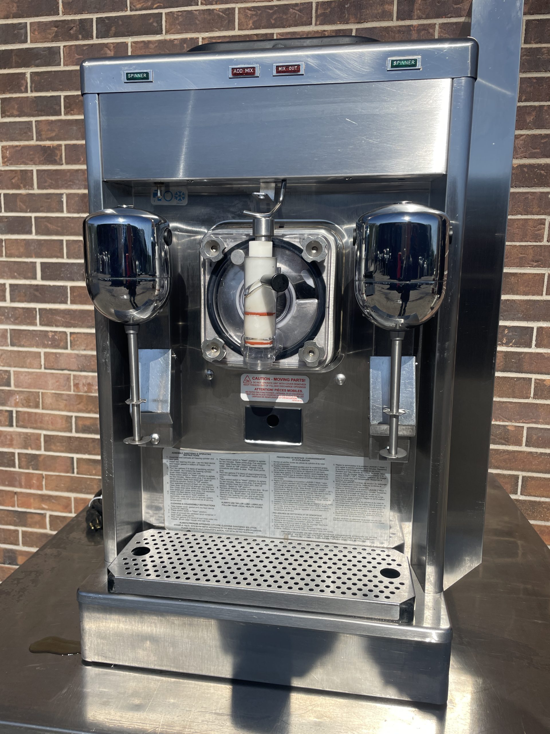 Taylor Single Flavor Slushy Machine with 2 spinners