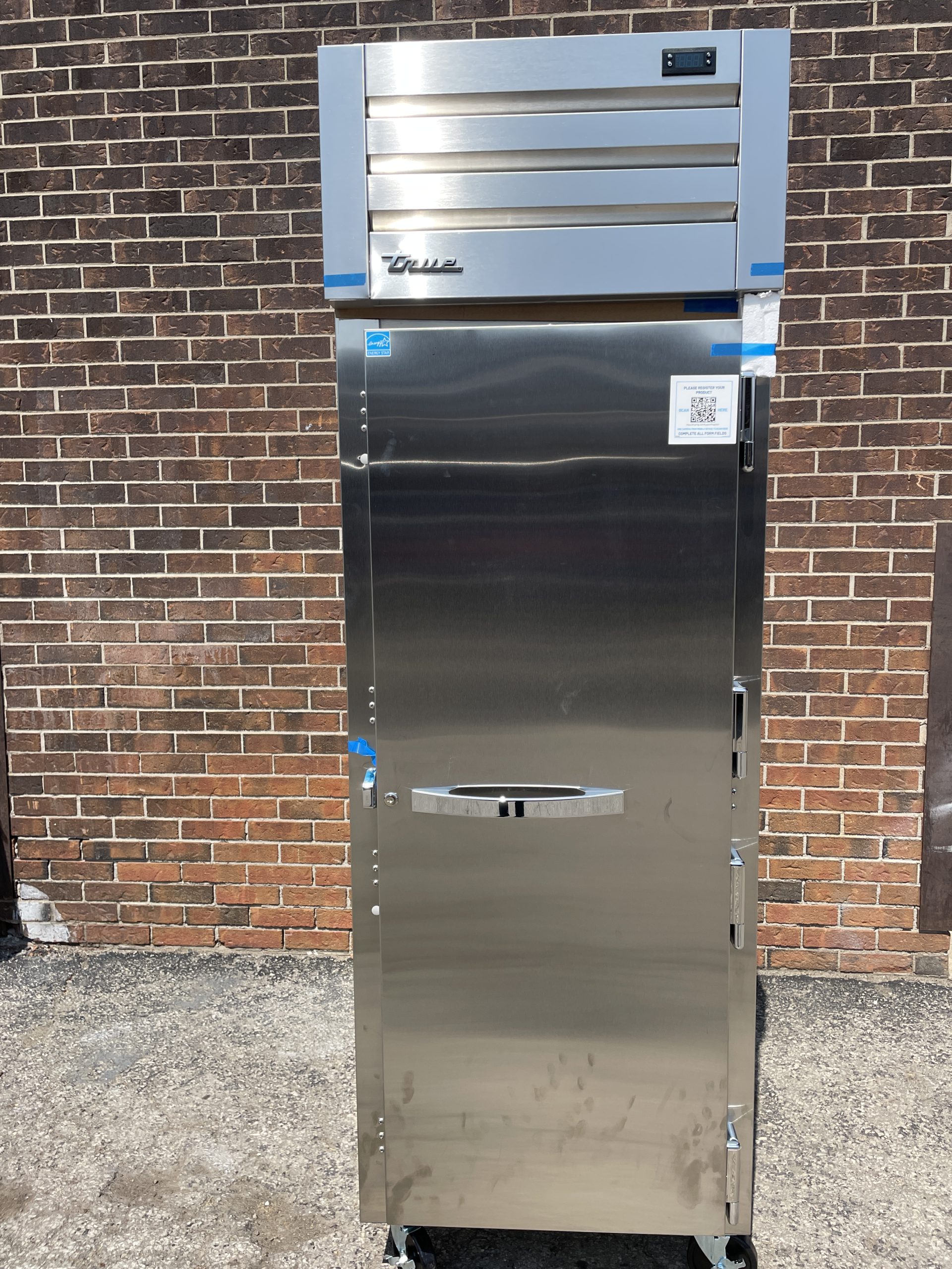 True STR1R-1S-HC Solid Swing Door Refrigerator